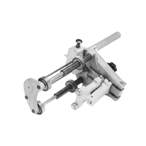 Appareil à racler pour tubes d 250 - d 710 et raccords à embout